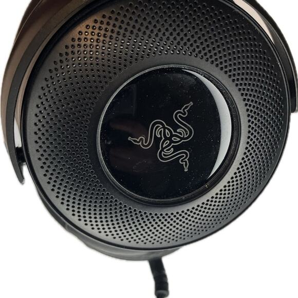 Razer Kraken V3 HyperSense Gaming Headset – Wired, Surround Sound, Like New - Picture 2 of 5